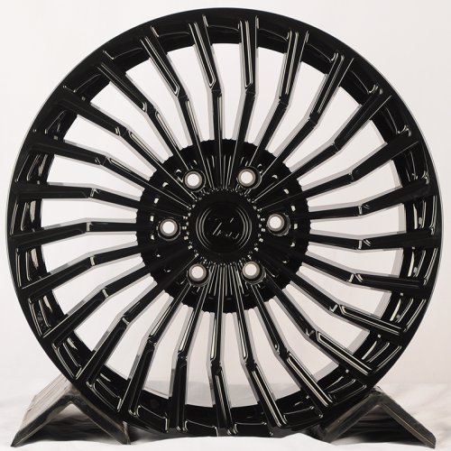 TISLI Spark B 9j-20 5*120 ET40 d72.6 Gloss Black